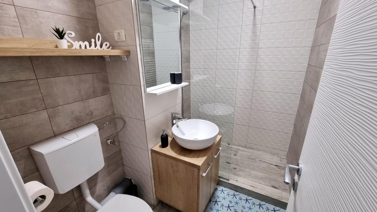 Cityapart 7 - Cazare In Mamaia Nord, Langa Plaja, Cu Vedere La Mare Navodari Exterior photo
